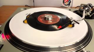 Jurassic 5 - &#39;Quality Control / Jurass Finish First&#39; Vinyl Single @ 4K Resolution