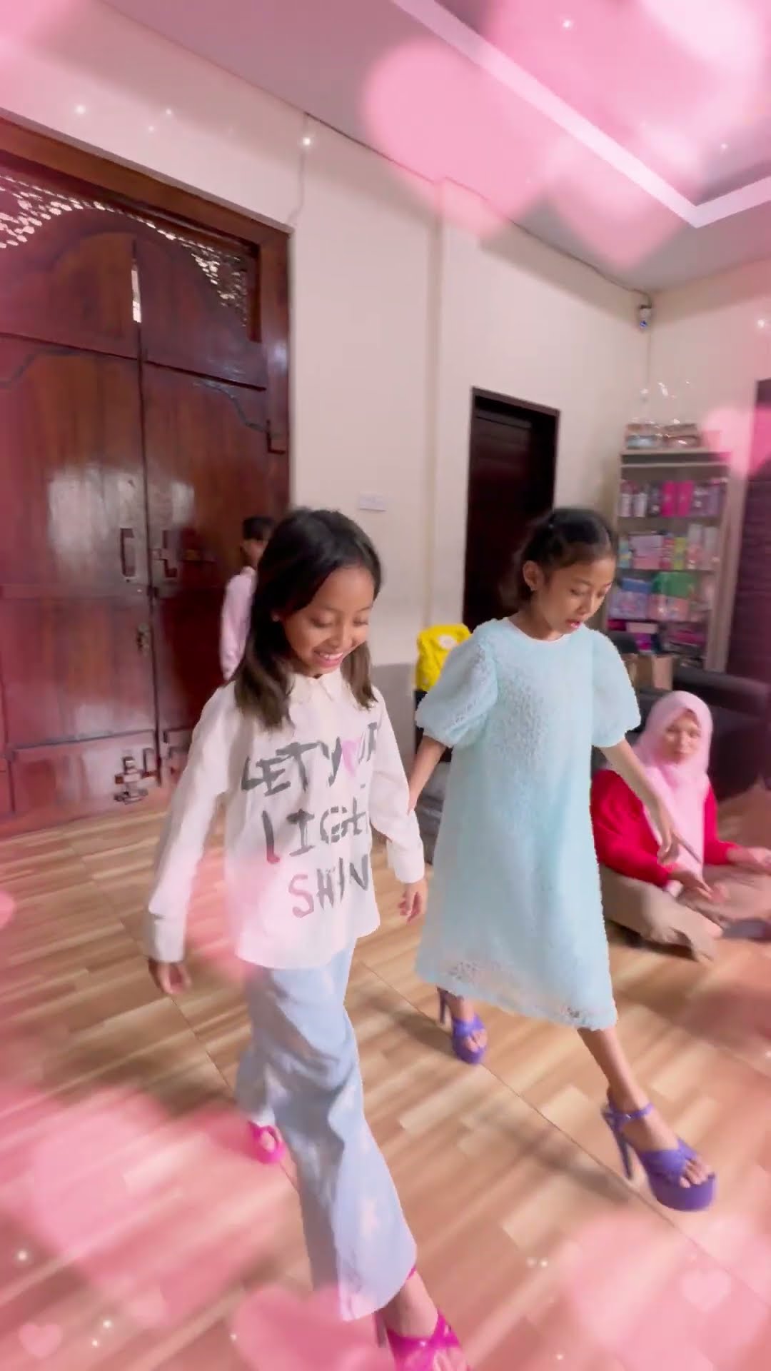 LEIKA DI AJARIN APA NIH GUYS SAMA ALUNA AMANDA??? #leika #shorts