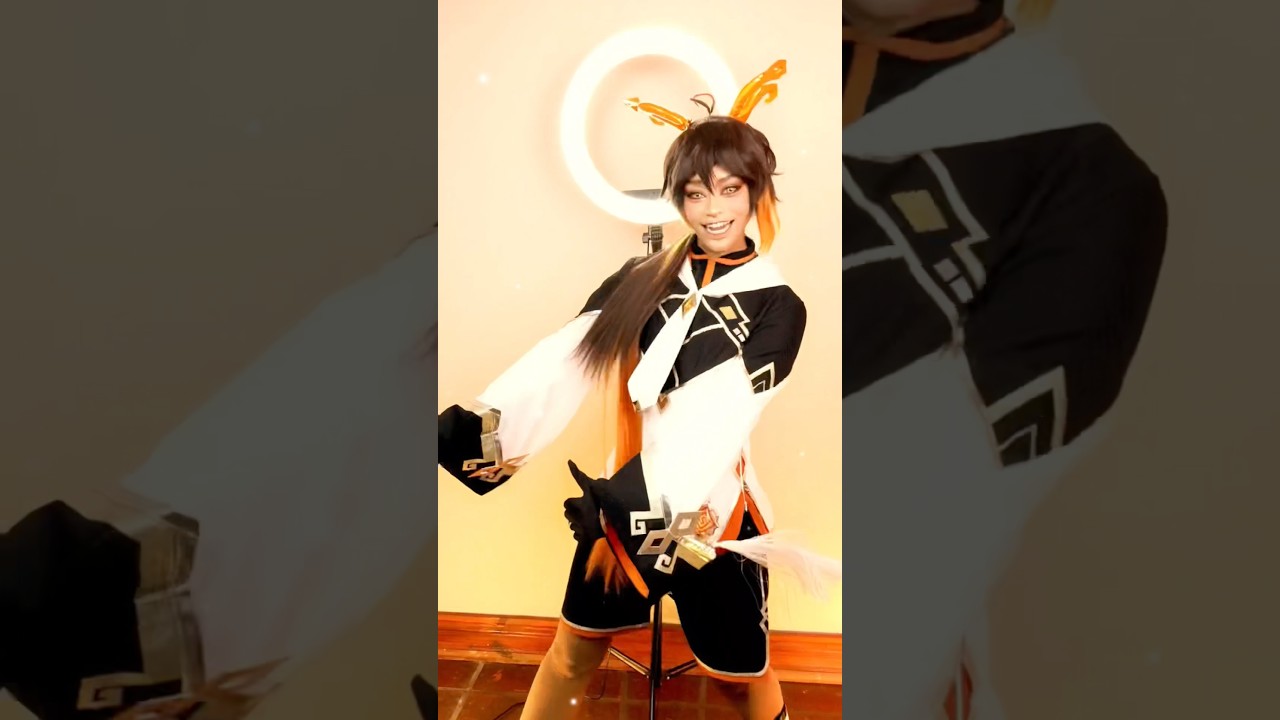 Zhongli before he had problems with his back😂❤️#princesssachiko #sachi_hime96 #zhonglicosplay