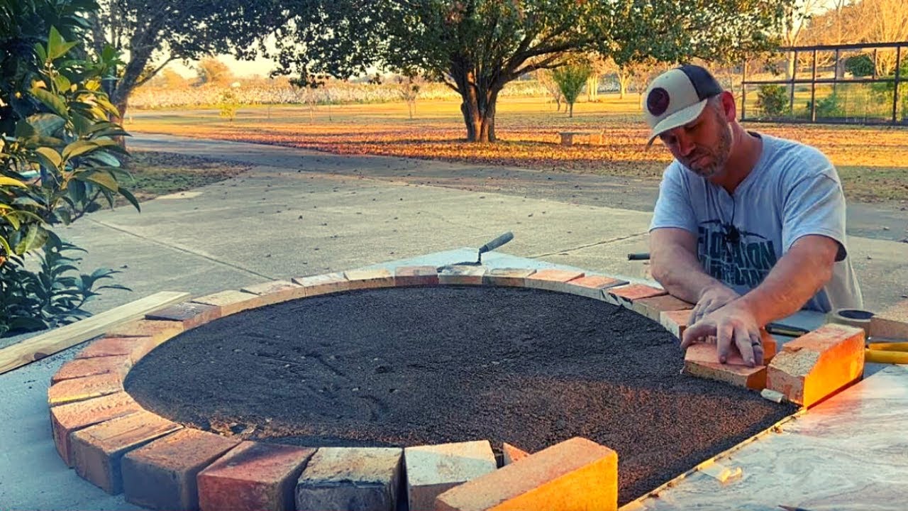 Самодельный пол для печи для пиццы | Вермикритовая изоляция и огнеупорный кирпичный пол | Часть 4