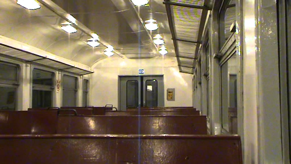 Внутри моторного вагона ЭР2Т-2213