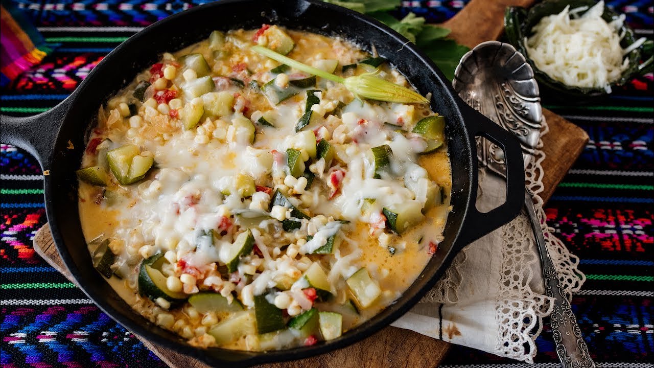 Calabacitas con Elote (Zucchini with Corn) - YouTube