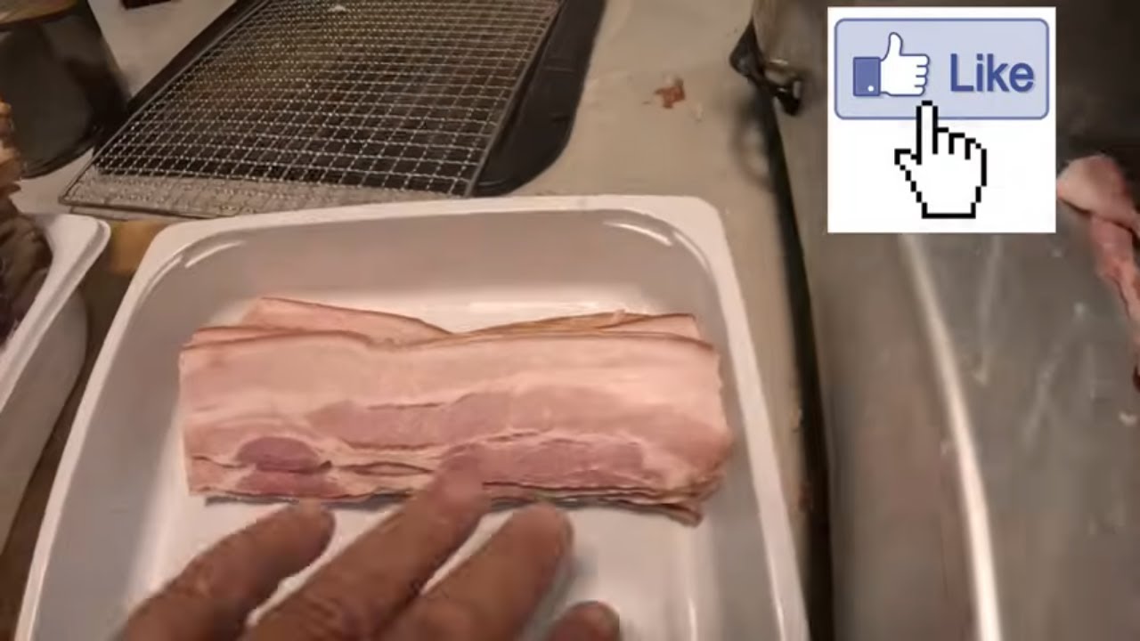 Нарезаем весь этот восхитительный бекон, и 