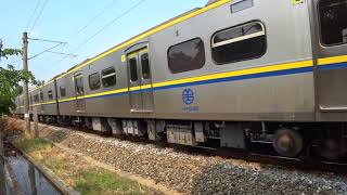 2333次與2352次區間車通過大林鎮中興路地下道