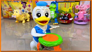 Donald Duck  dancing with friends - Dancing Toys Magic