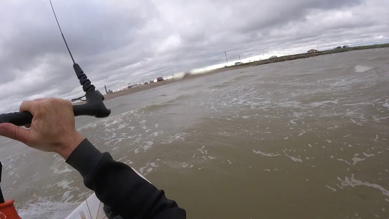 Kiteboarding Kitelooping practice, Galveston with Rob wakin up to fly