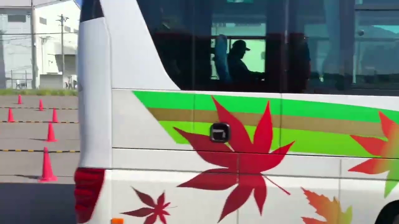 呉海自カレー・呉グルメフェスタ　２０２５年１０月１３日（月・祝）　バス車内から撮った！