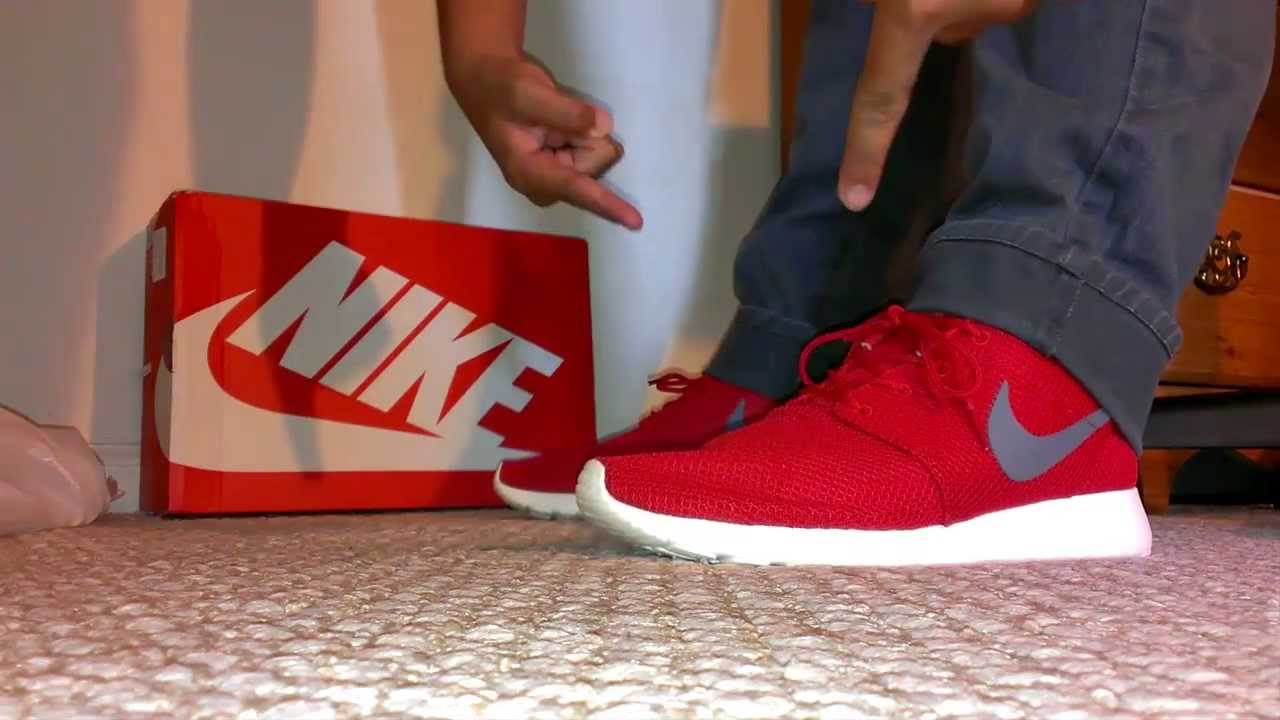 Shoe Review: Nike Roshe Run "Sports Red"