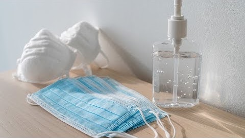 How masks work to slow spread of COVID-19 | WakeUp11