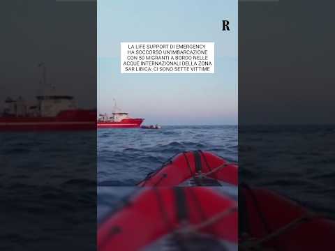 Video Emergency ha soccorso un'imbarcazione con 50 migranti: ci sono 7 vittime