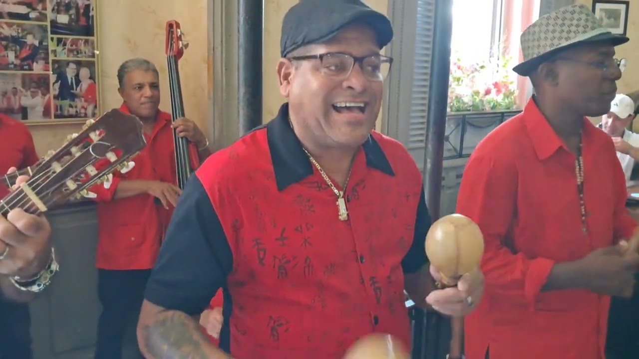Septeto Nacional en el Floridita  Lagrimas Negras / dedicado a nuestra familia en Texcoco.