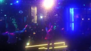 Inci Dogan = Uzaktan Mendil Sallama =16 - 4 - 2014 = Haftanin 5 Gunu Canlimuzik Eglence Mavigul/Lumiere