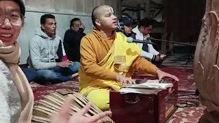 Mero Radha Raman Girdhari bhajan live in Radha Raman Temple Vrindavan मेरो राधारमण गिरधारी भजन लाइव