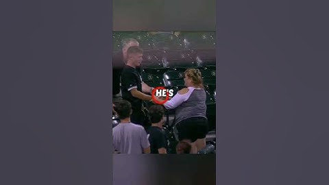 😱🔥Foul Ball Heist! Fan Snatches Baseball from Another Fans Hands #MLB#Baseball #worldseries#dodgers