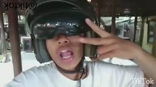 Download lagu Video TETEW lucu tiktok Video TETEW lucu tiktok