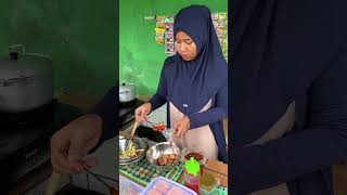 Belum Buka Warung Dia Beradik Iji Udah Nungguin
