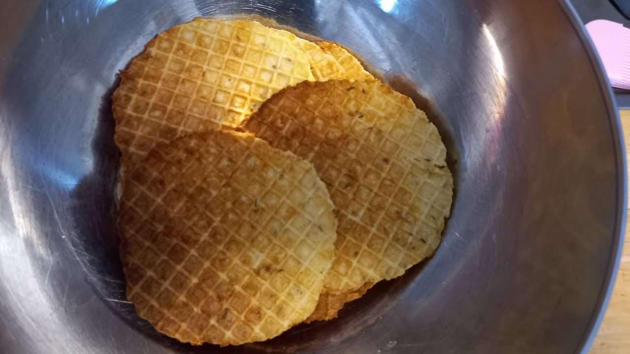 Sajtos tallér. @Apavideok Szilveszteri ropogtatni való. Ostyasütőre optimalizálva. Ellenállhatatlan!