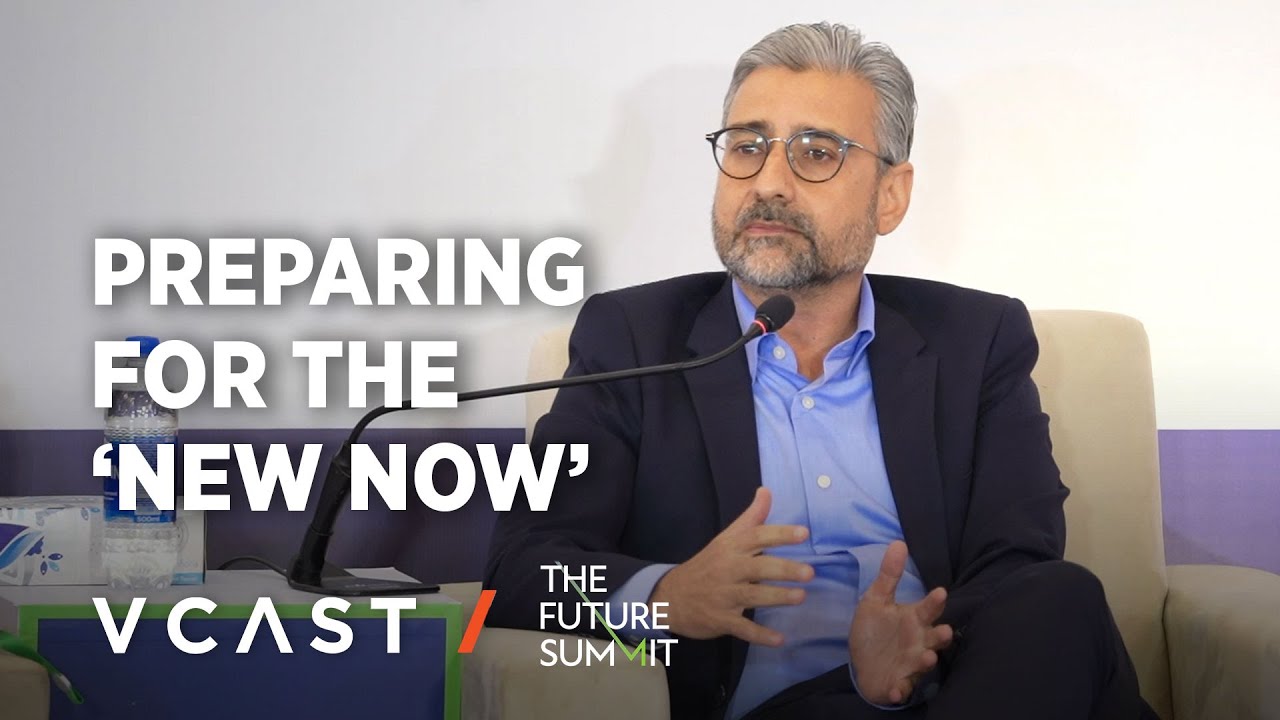 Amir Paracha on leadership in a changing world - YouTube