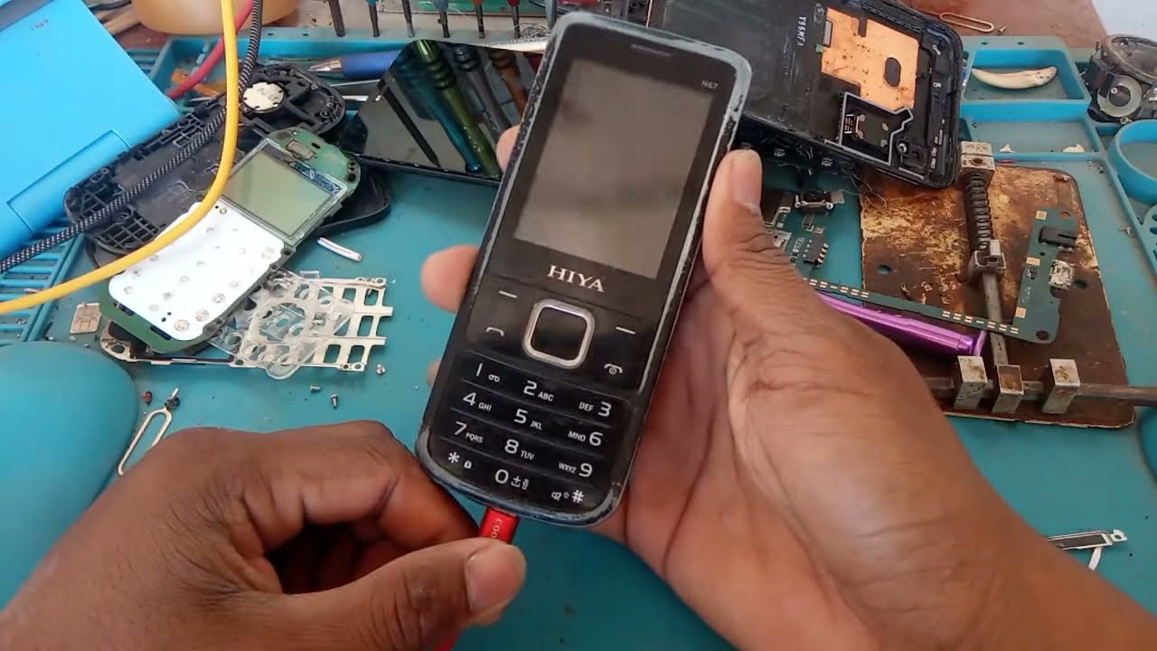 Hiya restoration phone Looking For Old smartphones In Trash