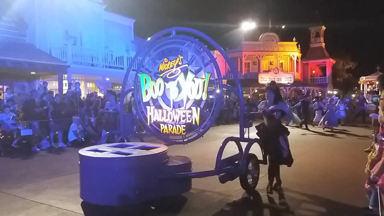 Mickey's Boo-To-You Halloween Parade 2018 HD POV Full Show Magic Kingdom Walt Disney World