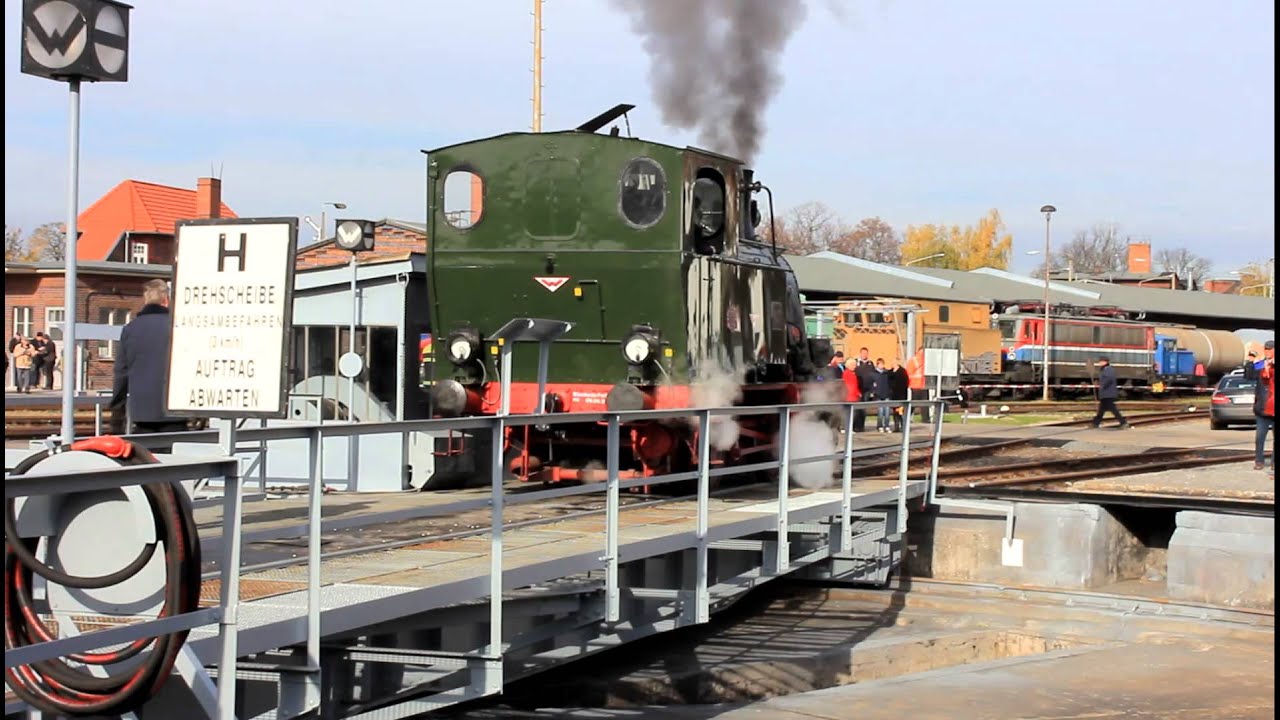 Dampflok Emma Fahrt zum Wasser Nehmen