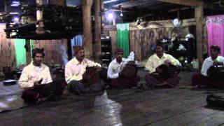 Pertunjukan Musik Di Wae Rebo Flores Indonesia