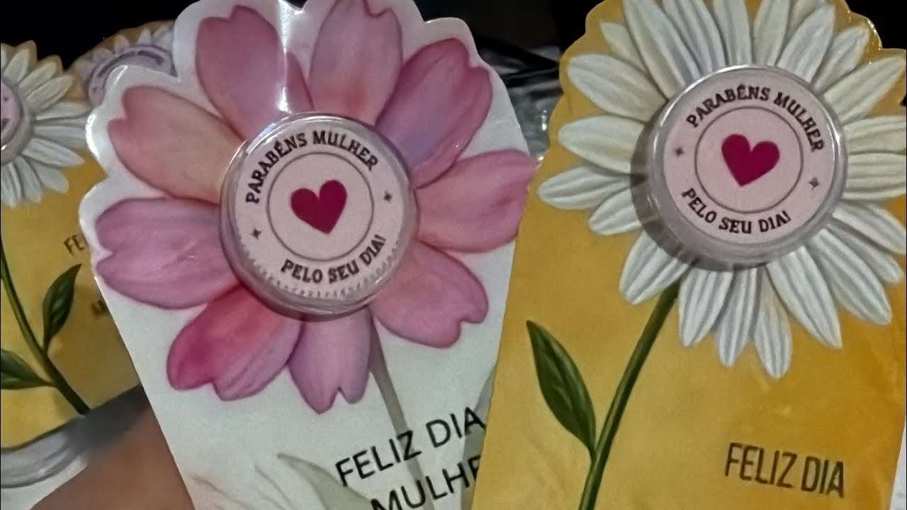 Cartão lembrancinha mini hidratante. 