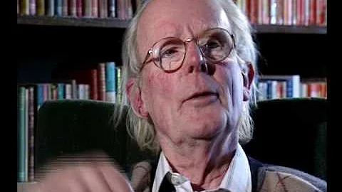 John Maynard Smith - The War of Attrition game in ...