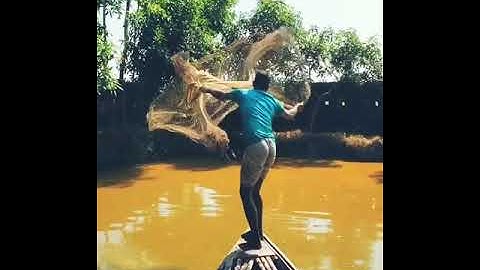 Unbelievable Cast Net Fishing - Fishermen vs River Catch Netting