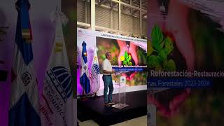 Miren al Presidente Luis Abinader en Jean QUE LE PARECE