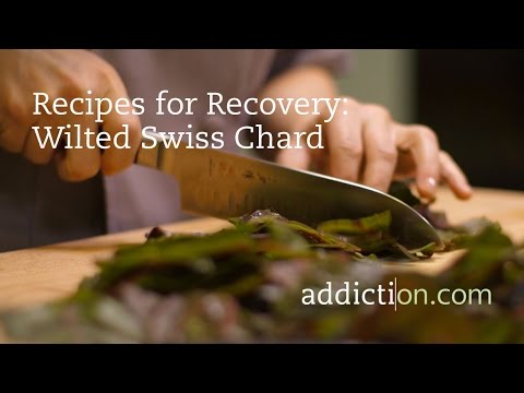 Video: Swiss Chard Cog Wilting - Yuav Ua Li Cas Kho Ib Lub Wilted Swiss Chard Cog