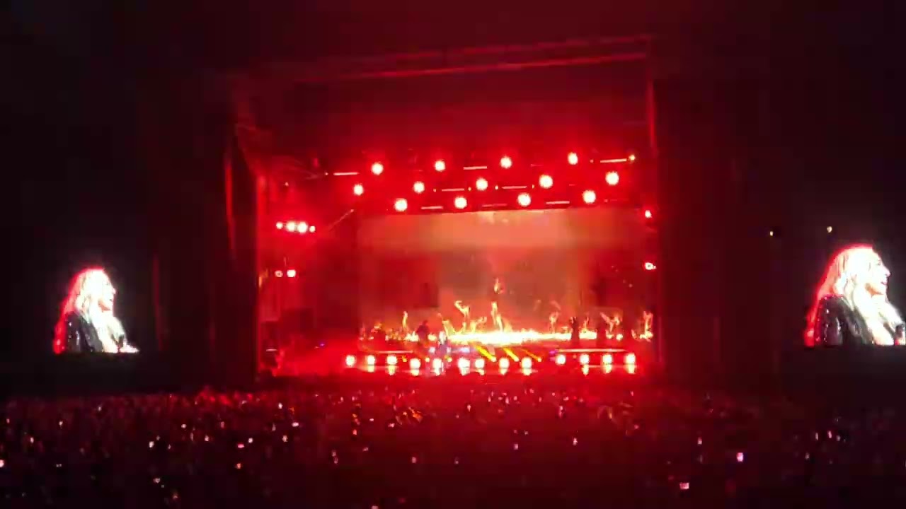 Mónica Naranjo - Sacrificio y No voy a Llorar (Final Concierto)