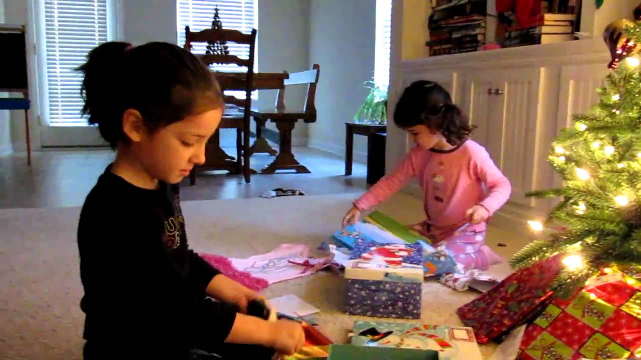 Christmas Morning 2010 with Scarlett & Ava Part 1 of 3 - YouTube