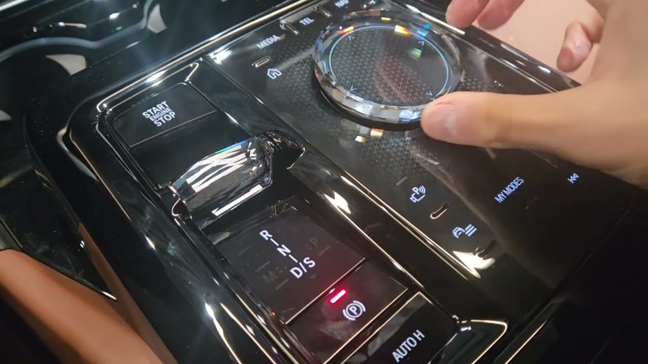 (자동차/전시장) BMW 5시리즈 530e 플러그인 하이브리드 PHEV 2025년7월식 리뷰.