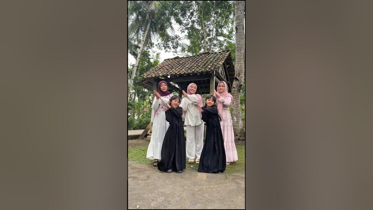 Selamat Lebaran Everyone ❤❤ #kembar #twins #happyiedmubarak #trends #shorts Selamat Lebaran Everyone ❤❤ #kembar #twins #happyiedmubarak #trends #shorts