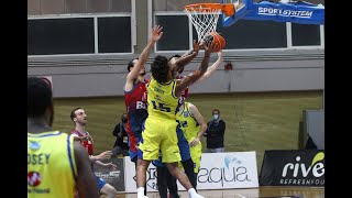 Η Τρομερή Εμφάνιση Του Mvp Devin Davis