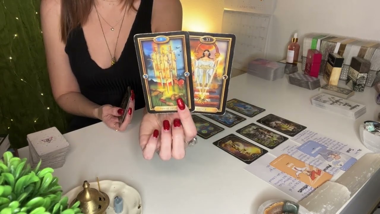 AQUARIUS ♒️- SOMETHING IS HERE TO TRY TO GET YOU OFF TRACK - DON'T FALL FOR IT... TAROT READING