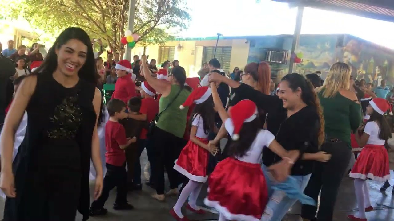 Primaria Cruz Lizarraga - Mazatlan - 2019 - Baile de Santa Claus