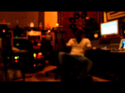 LOS (shooter)  freestyle in the studio and "pattern rap" pt. 1