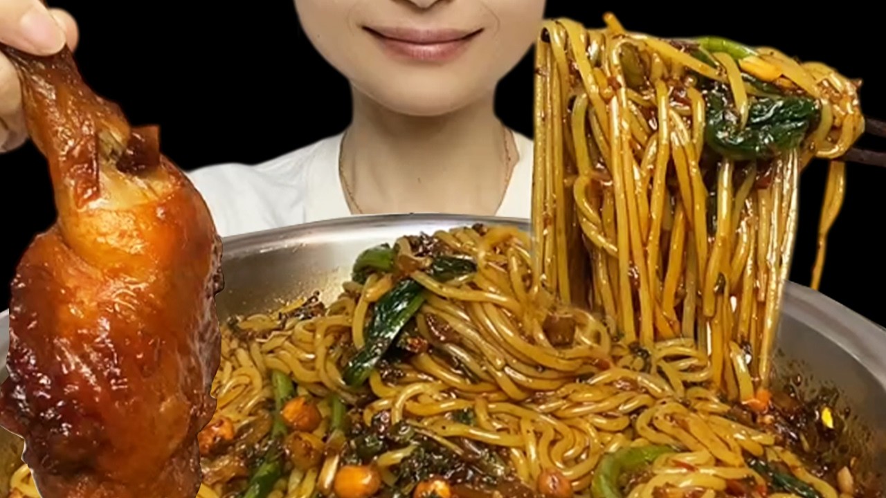 MUKBANG ASMR | Eating rice noodles