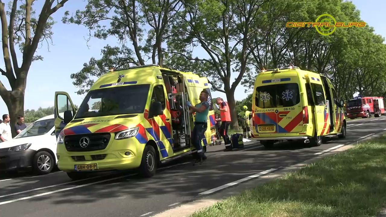 Zware aanrijding op de Van Heemstraweg bij Rossum: man ernstig gewond