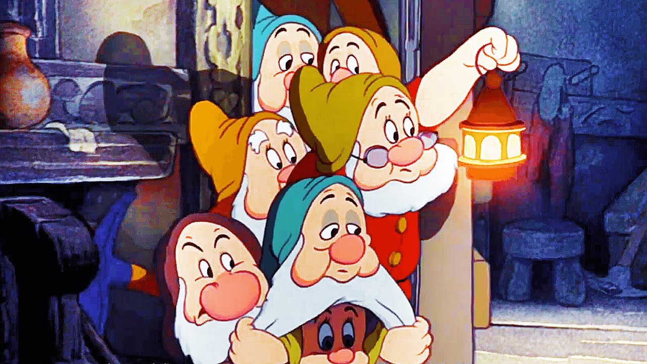 SNOW WHITE AND THE SEVEN DWARFS Clip - Waking Up Snow White