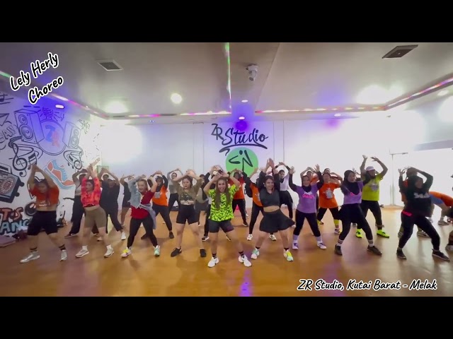 DJ DOKTER CINTA ( MAMA TOLONGLAH AKU SEDANG BINGUNG ) | SENAM KREASI | ZUMBA | CHOREO | LELY HERLY class=