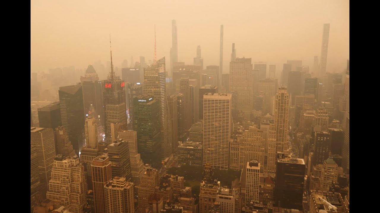 Thick Smoke Clouds Blanket New York City & US Northeast! Canadian Forest Fires Cause Strange
