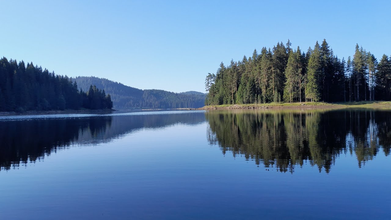 костури от широка поляна, по два на замятане,къмпинг и риболов