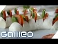 Original italienisch oder Massenproduktion? So entsteht Mozzarella | Galileo | ProSieben