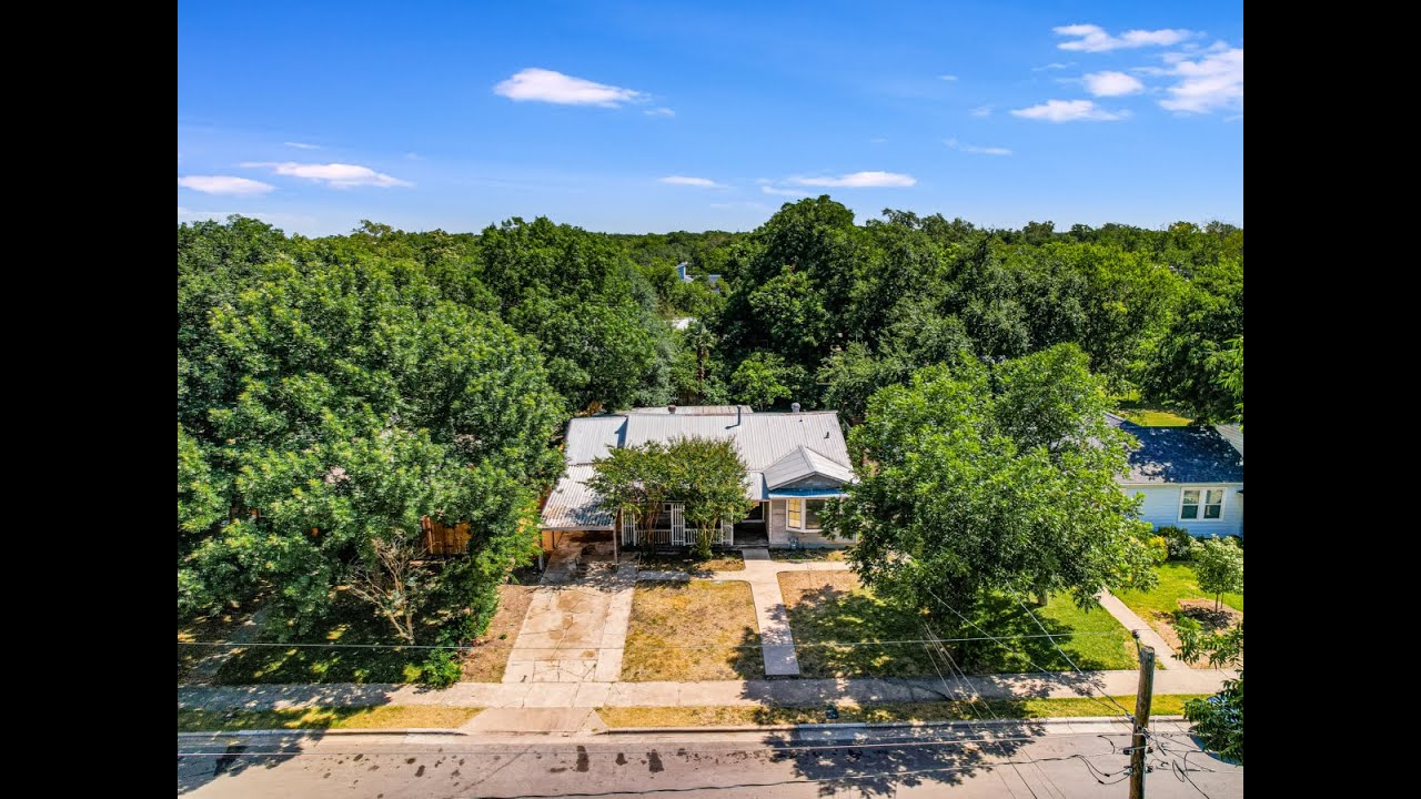 A Great Opportunity To Reside In The Highly Desirable Brentwood Neighborhood! YouTube