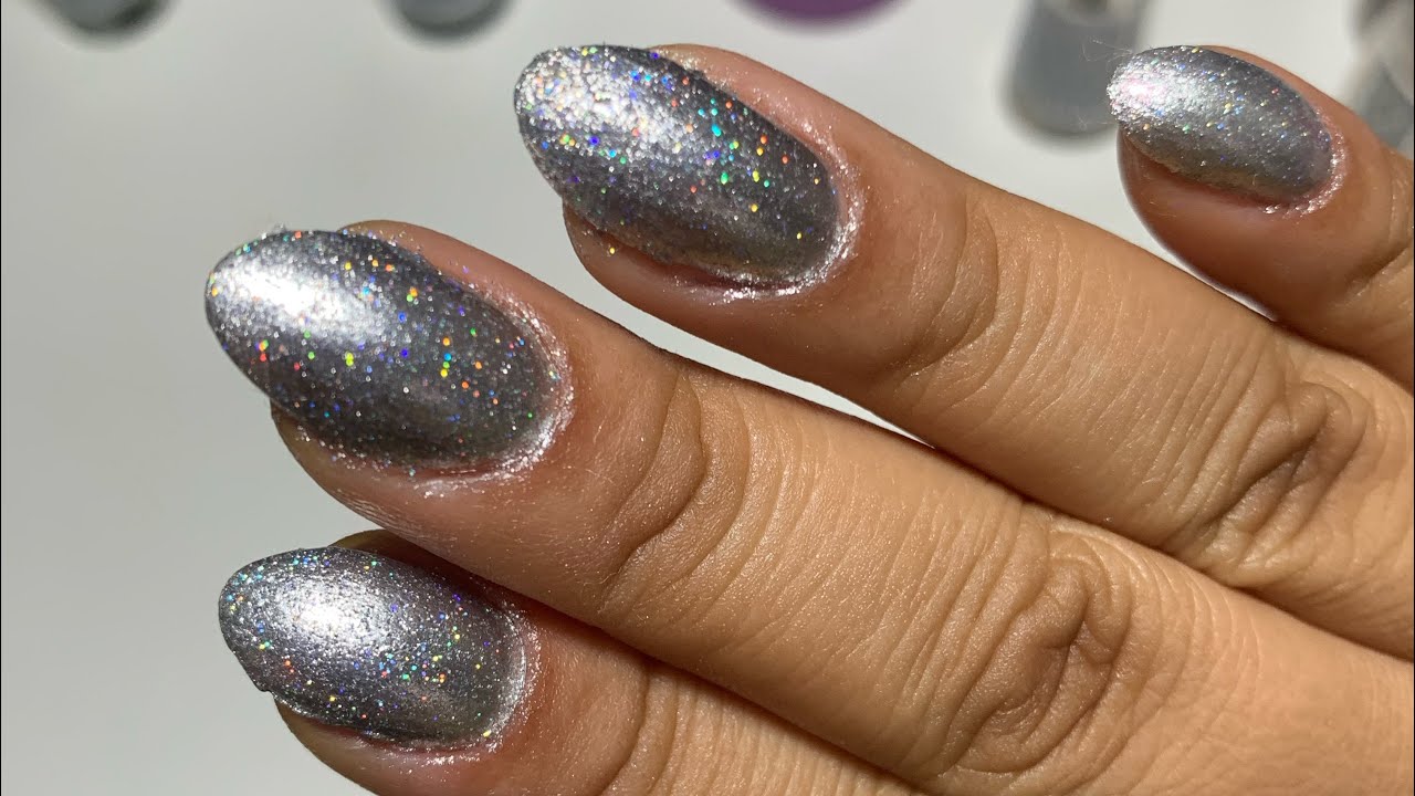 ASMR: FAZENDO MUNHAS UNHAS. (SUSSURROS E VOZ SUAVE)