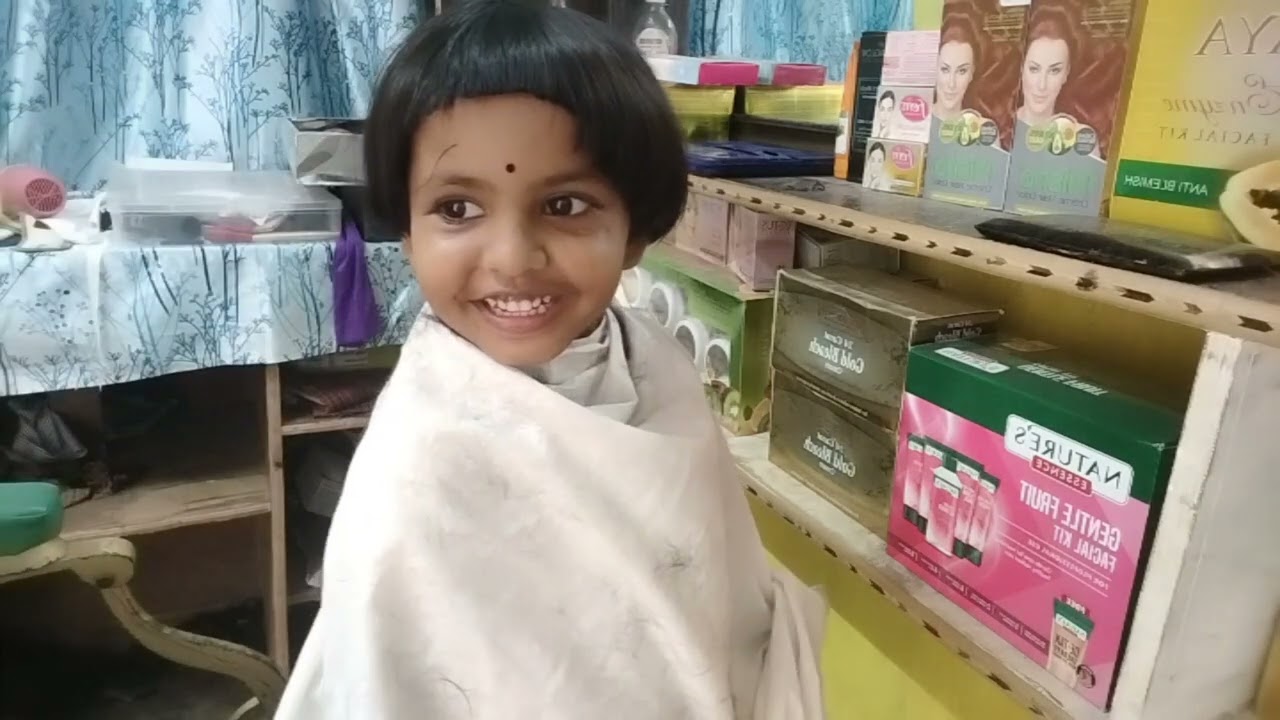 A baby girl 's hair cutting YouTube
