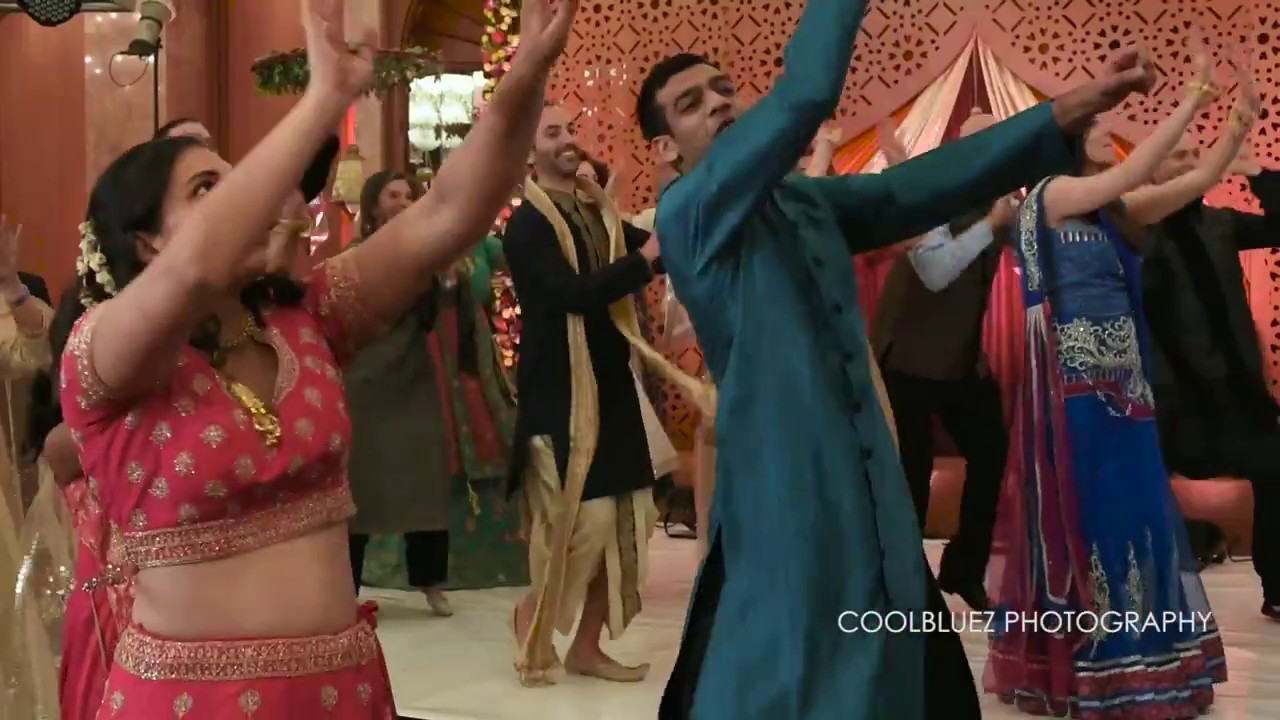 wedding dresses Family and Friends Amazing Dance | Rohit Christina